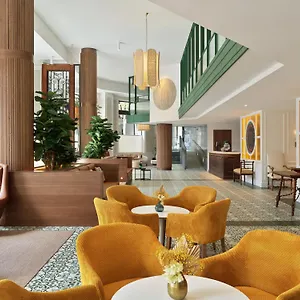 **** Hotel H10 Casanova Spain